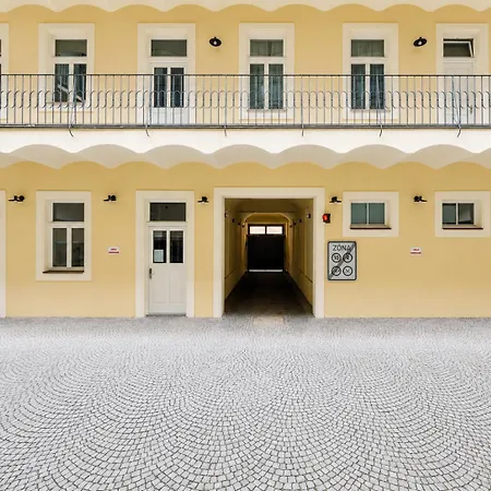 Lovely Apartment, Free Parking 1,55 Hight Apartament Praga