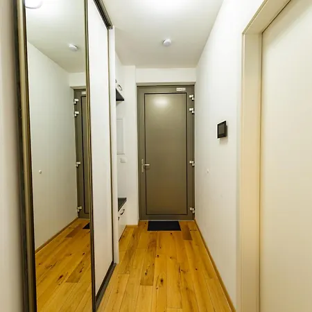 Lovely Apartment, Free Parking 1,55 Hight * Prague