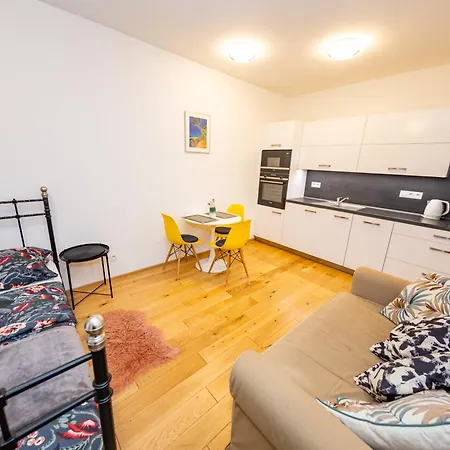 Apartment Lovely Apartment, Free Parking 1,55 Hight Prague