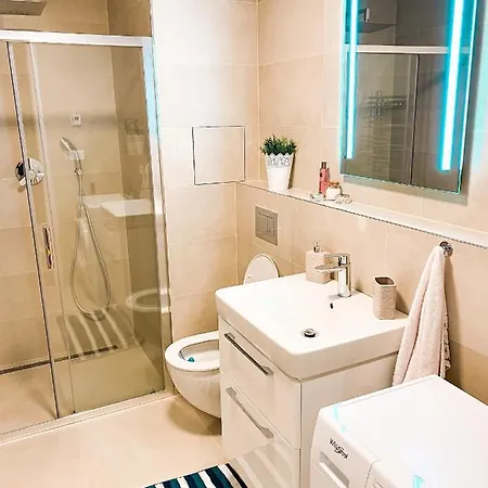 Lovely Apartment, Free Parking 1,55 Hight Apartment Prag