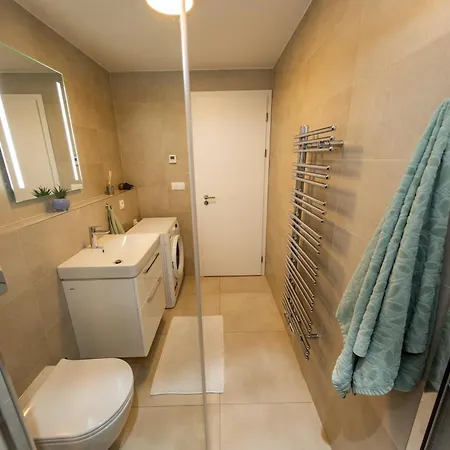 Lovely Apartment, Free Parking 1,55 Hight Apartment Prag