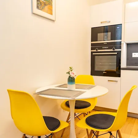 Lovely Apartment, Free Parking 1,55 Hight Apartment Prag