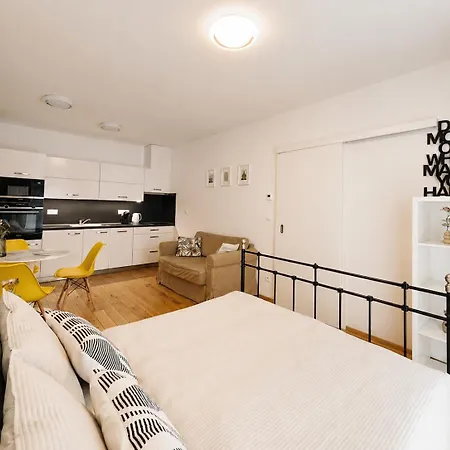 Apartamento Lovely Apartment, Free Parking 1,55 Hight